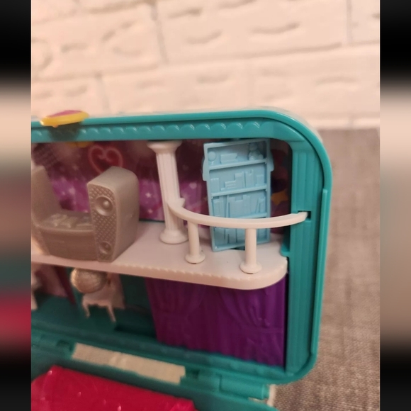Polly Pocket 'Dance Par-Taay' Case Playset with Vintage Polly - Picture 11 of 16